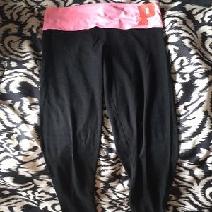 Victoria’s Secret Pink leggings